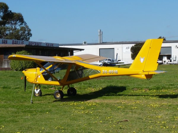 24-8516  Aeroprakt A22LS Foxbat YMMB 20141003