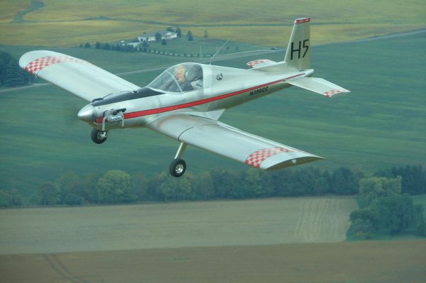 This is a photo of a Hummel H5 ( flyhummel.com ) not mine