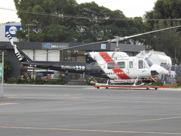 VH-JJR Bell 212 YMMB 20160331