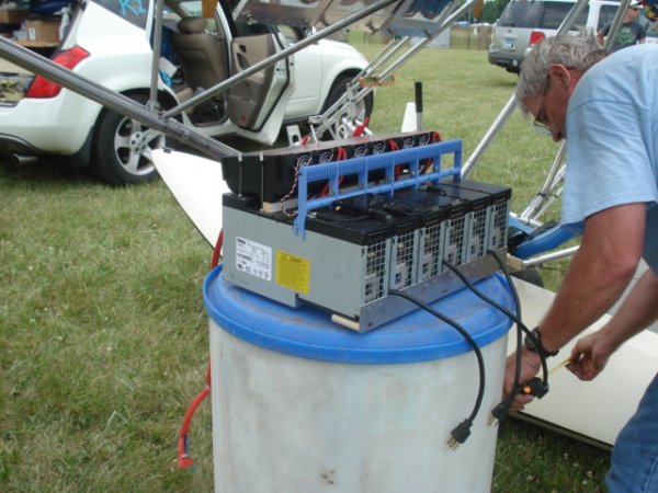 Battery rechargers have own power supply controllers from computer power supplys