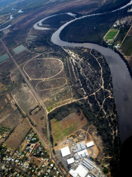 The Murray, heading for Merbein