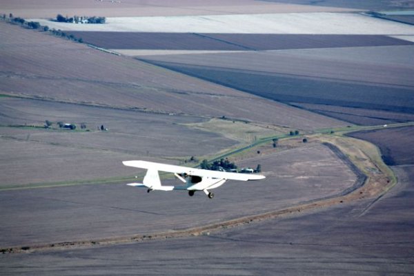 Tomo in flight