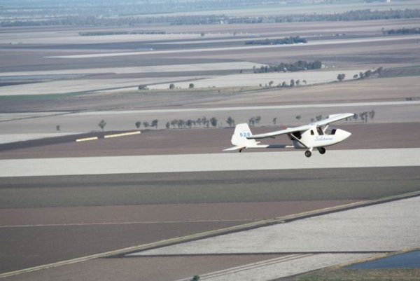 Tomo in flight