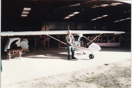 The Streak Shadow that was displayed in the ceiling of the British Pavillion at Expo 88. Standing in front is the then Australian distributer Ian Ferg