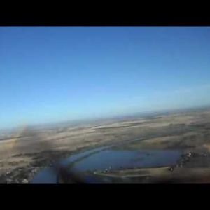 FLYING THE LIGHTWING GR582 TO THE MURRAY RIVER MOUTH AT WELLINGTON S.A
