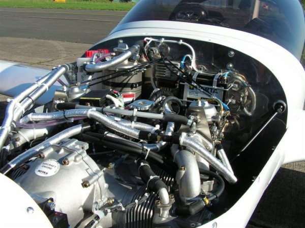 TL 2000 Sting engine bay top