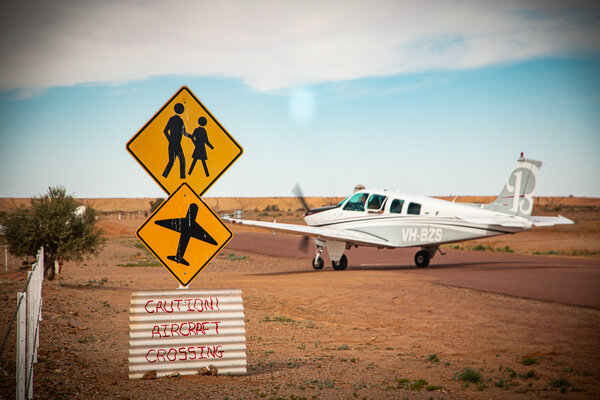 1272699730_WilliamCreekFly-in-40.thumb.jpg.52f6c0469ab4580d513476251dffab91.jpg