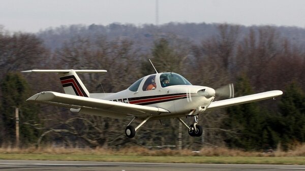 BeechcraftModel77SkipperN37275.jpg_thumb.2ac0b3c6adecad1aac3da3e610bc4943.jpg