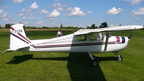 Cessna150B.jpg_thumb.8c96a825c8ae1bbd0070f93193daeb90.jpg