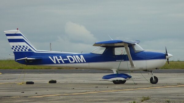 Cessna152AerobatVH-DIMYMEN20110404.jpg_thumb.3d1b4b5531fcbf4105685f1047657318.jpg