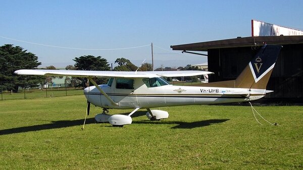Cessna152VH-UPBYMMB20100519.jpg_thumb.5a19c7c6134aa43d127f8bb4c9a66614.jpg