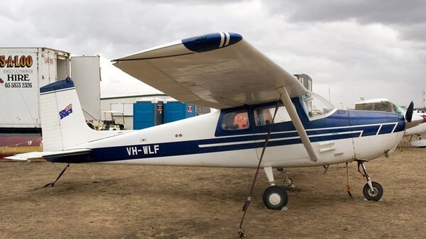 Cessna172AVH-WLF.jpg_thumb.381edbaa079b0f9ae0a4d79d28c612af.jpg