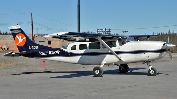 Cessna207C-GDBI.jpg_thumb.20fbff3c6e4db0c19f85a7c942cb87bd.jpg