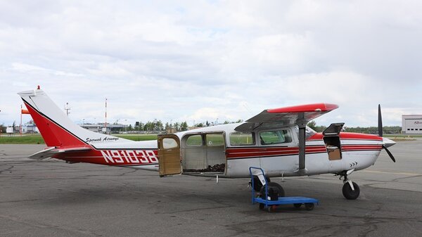 Cessna207N91038.jpg_thumb.cb4bedc0f869f4ea20d44ccca21d78c9.jpg