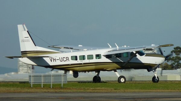 Cessna208BGrandCaravanVH-UCRYMEN20110408.jpg_thumb.4e1abd5d9e77469ca461973a1d97b037.jpg