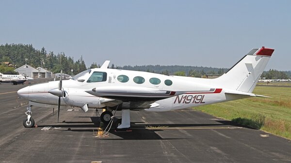 Cessna411N1919L.jpg_thumb.ad15f3d41dc3dcd85870a29a7c9bd3e7.jpg