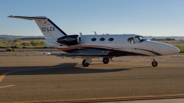 Cessna510CitationMustangEC-LCX.jpg_thumb.6bb11191a5348adc7fb2e4ef8d786888.jpg