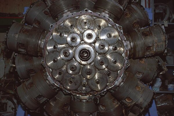 HercDrivetrain.thumb.jpg.6e33d01322e9716aa36f51e22cb2f556.jpg