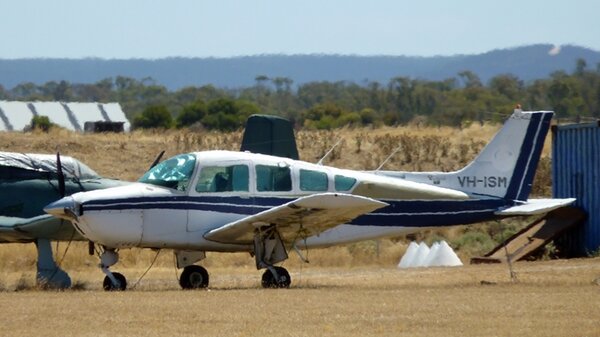 VH-ISMBeechC24RSierraYMEL20130114.JPG_thumb.84ad0913a3ede4f1b0b84c46a2fff92b.JPG