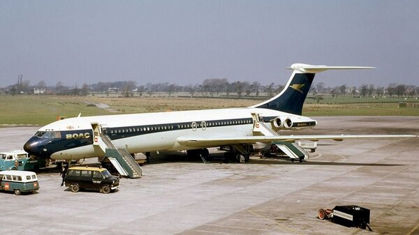 VickersVC-10BOACatterminal.jpg_thumb.39636a30dd94697561a7d9d47d304868.jpg