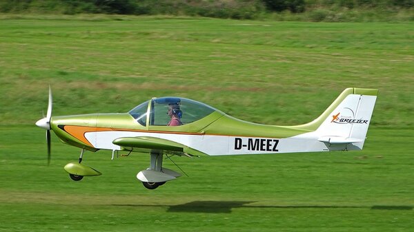aerostylebreezerD-MEEZ.jpg_thumb.00283d32797eda5d6173a52ff29e27fc.jpg