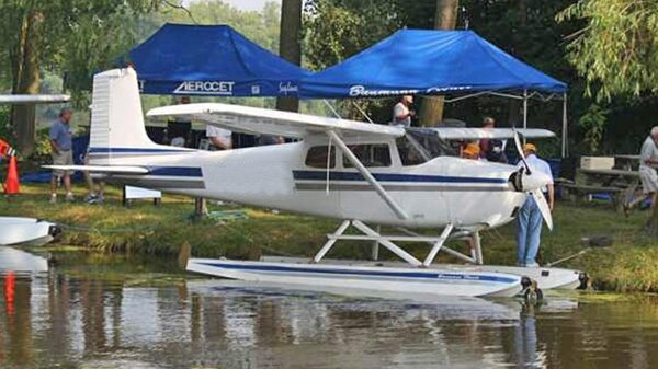 cessna175_e2.jpg_thumb.91ff06701d6fed2239045d0bcc42584e.jpg