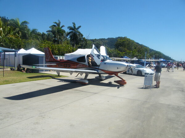 cirrus1.thumb.JPG.664bf0c8e9b7b52c33d34e9ed891e21a.JPG