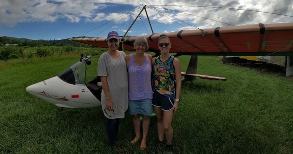 1893977047_3lovelyladies(Large).thumb.JPG.50bd3e5bf137741c3617580ccc238a8f.JPG