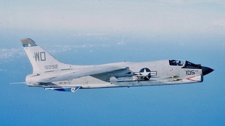 More information about "Vought F-8 Crusader"