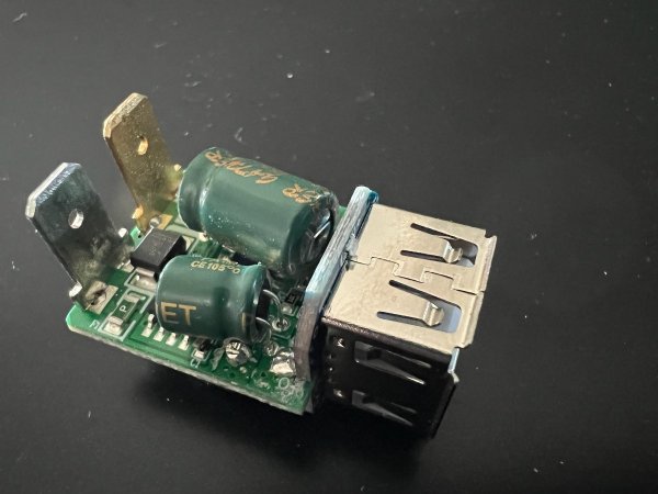 5volt outlet 2.jpg