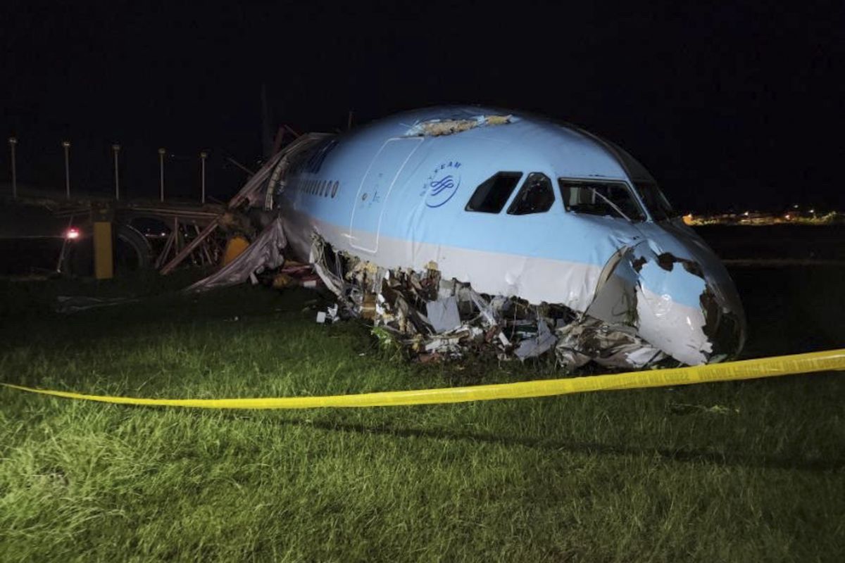 More information about "The Wrong Storm: What Caused a Korean Air Airbus A330 to Crash Land in Cebu?"
