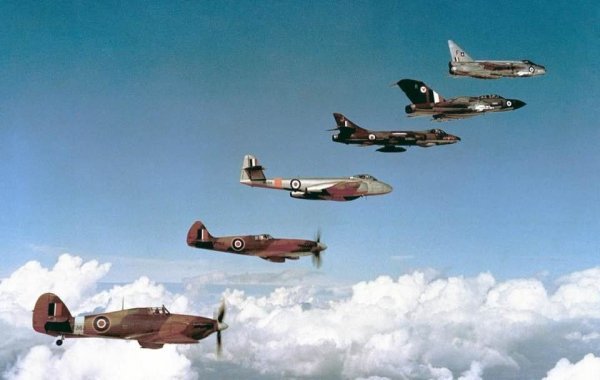 IconicBritishplanes.thumb.jpg.16fda98e32bd17df2a265c8977244722.jpg