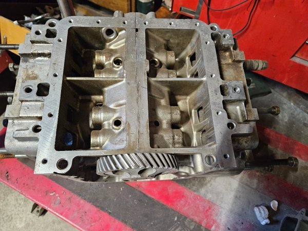 More information about "Ea81 Subaru engine block"