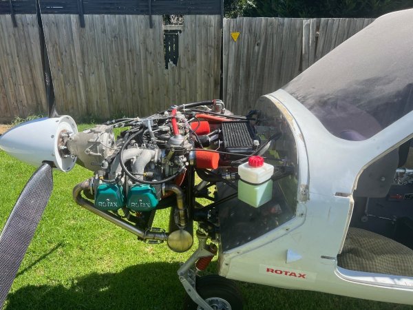 J160 engine.jpg