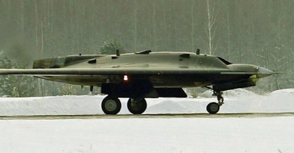S-70-1-Okhotnik 02.jpg