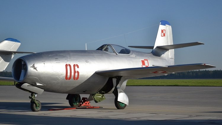 More information about "Yakovlev Yak-17"