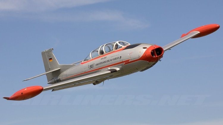 More information about "Hispano HA-200 Saeta"