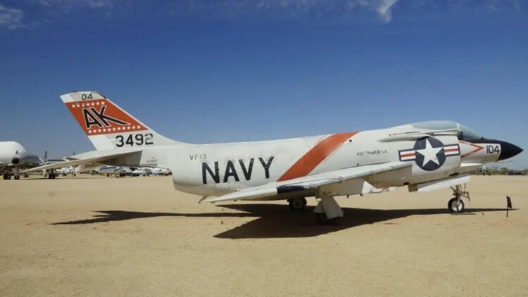 More information about "McDonnell F3H Demon"