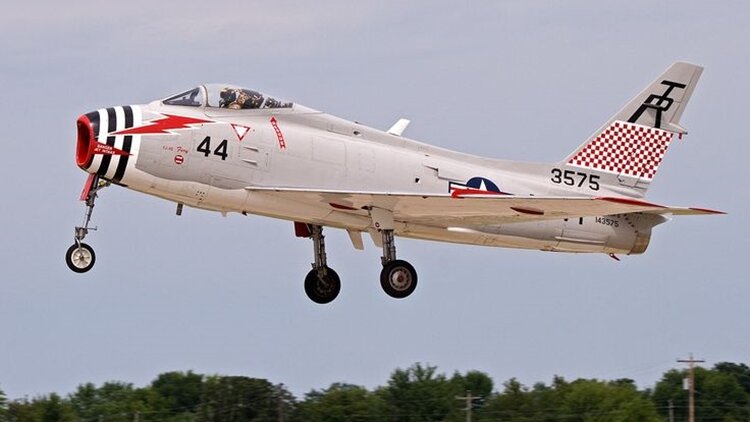 More information about "North American FJ-4B Fury"